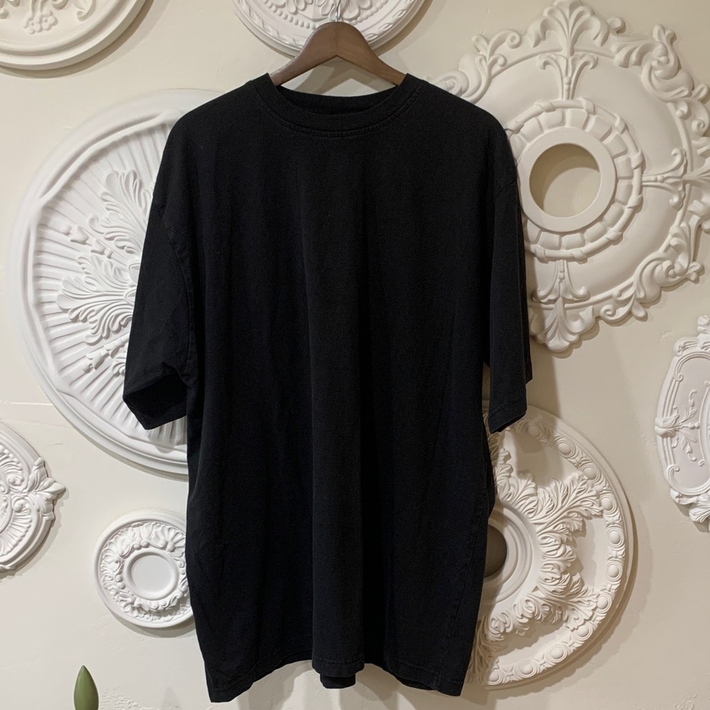 Asics Men's Black Short Sleeve Tee